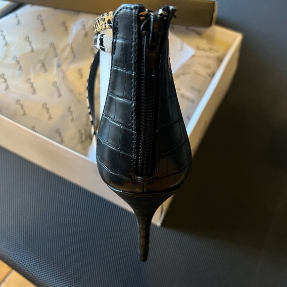 Animal print heels - Picture 4 of 5